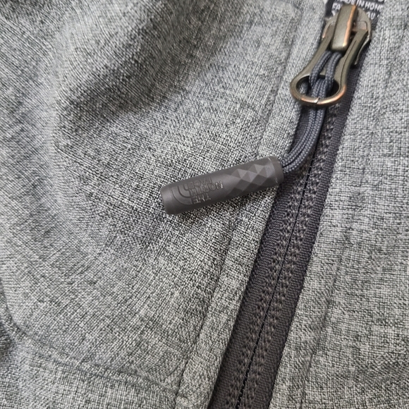 The North Face men's gray zip-up jacket, sz XL (PTP 25") - Picture 7 of 15